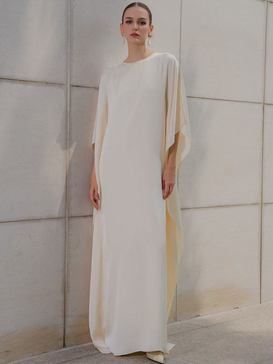 White vintage loose-fitting dress