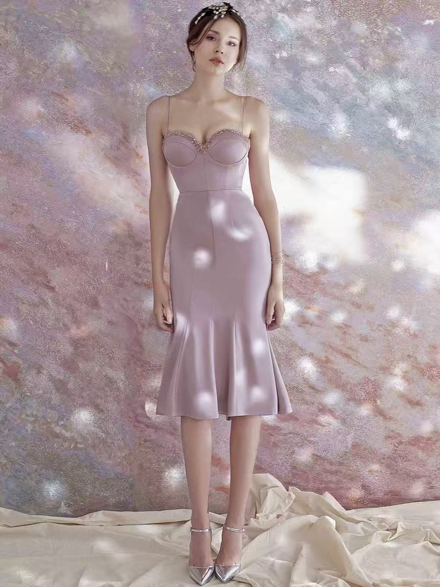 Elegant fishtail mid-length dress